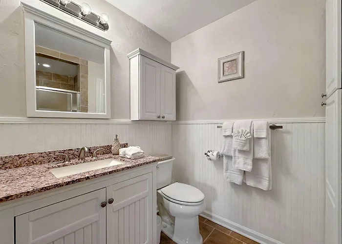 Coastal Retreat - For 6 Apartment Gulf Shores