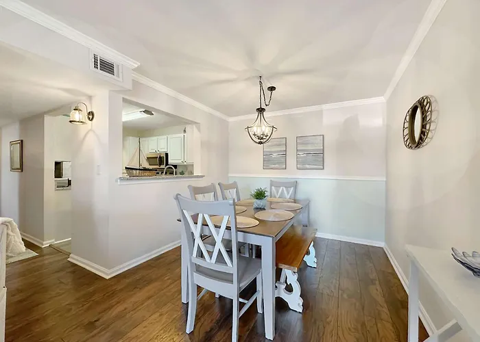 Coastal Retreat - For 6 Apartment *