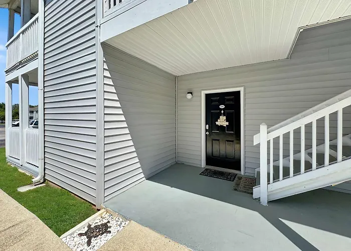 Coastal Retreat - For 6